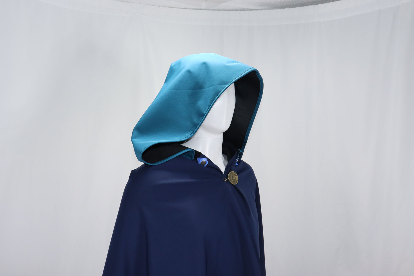 Switch Cloak™ Traveler Series - Wizard (Draped Hood)