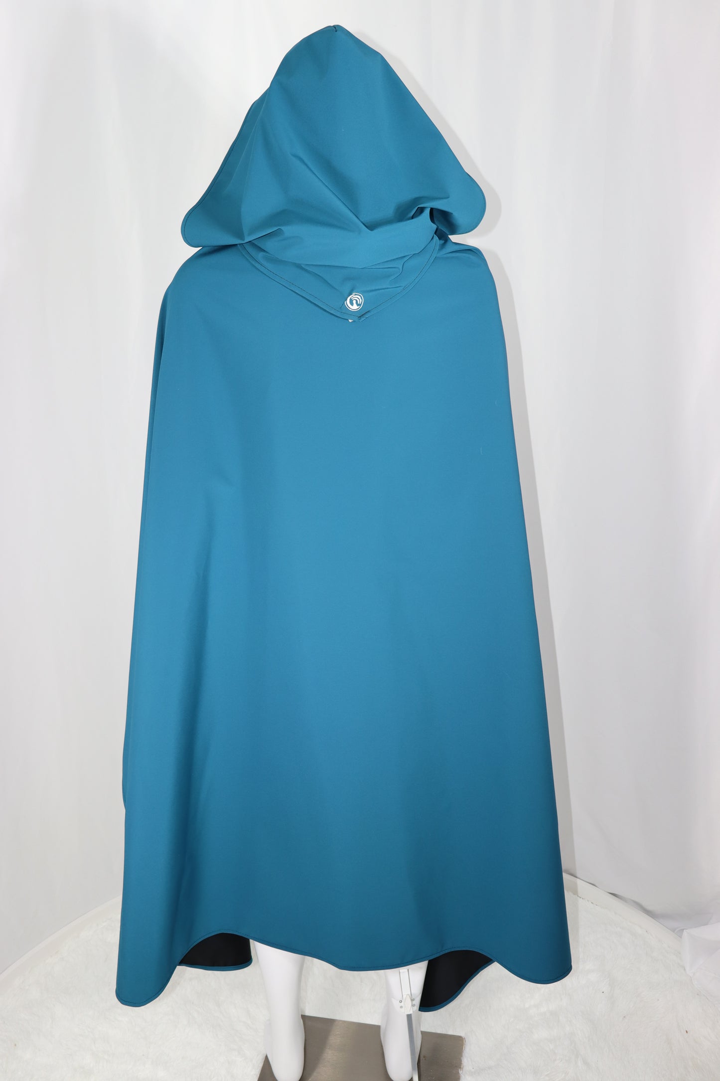 Switch Cloak™ Traveler Series - Wizard (Draped Hood)