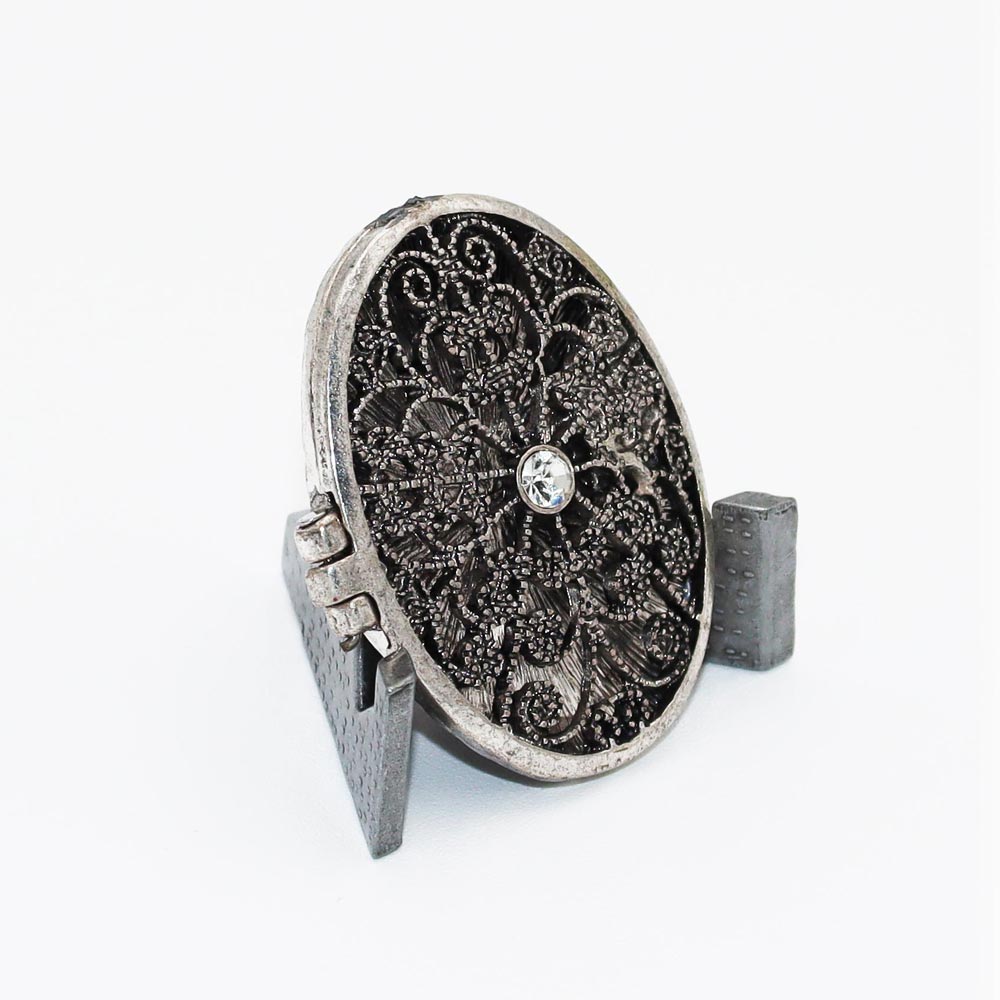 Locket - Nickel - Switch Badge™